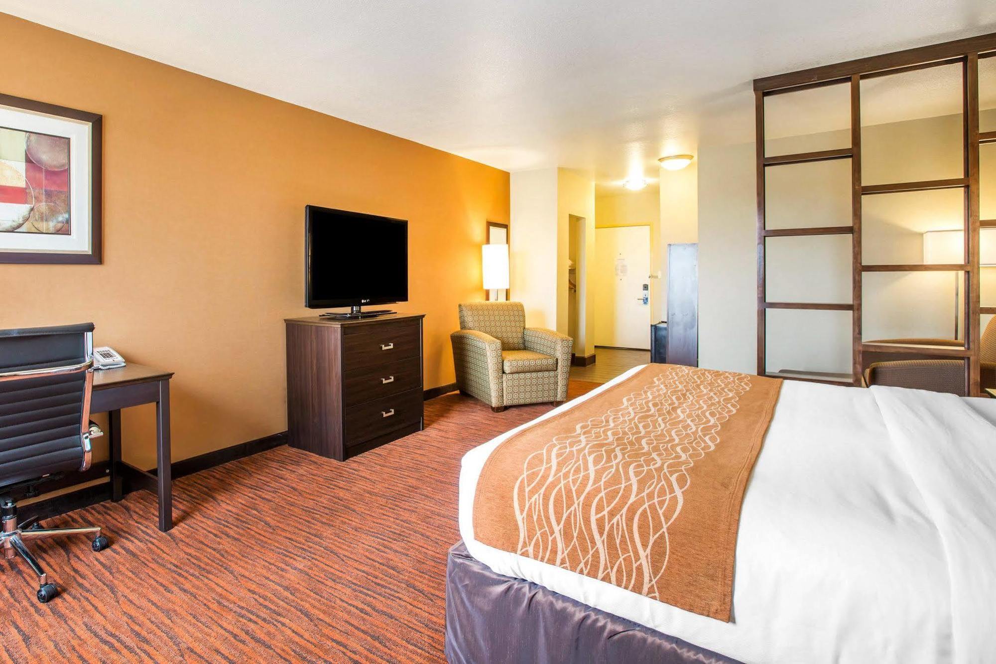 Comfort Suites Clovis Εξωτερικό φωτογραφία