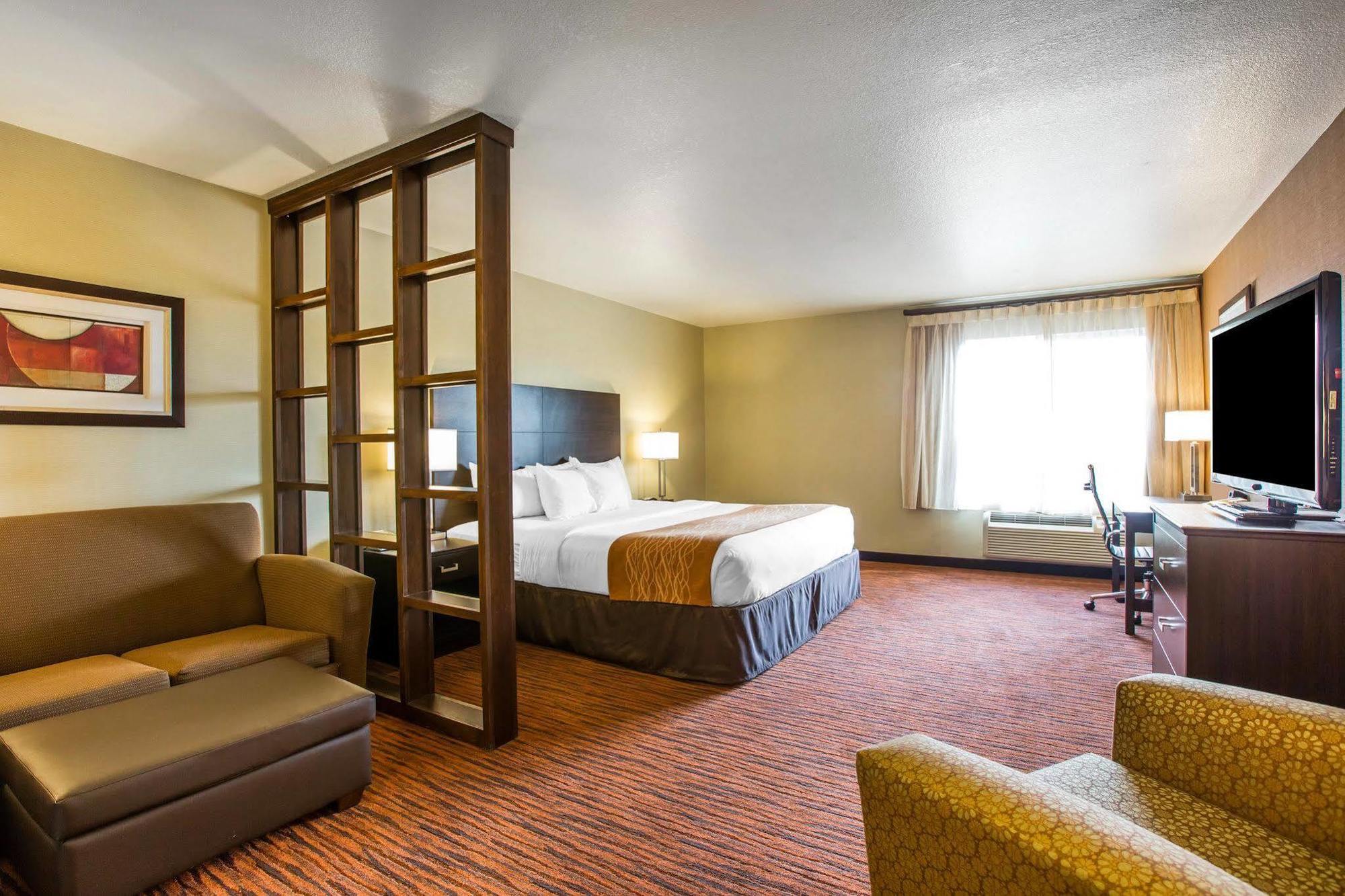 Comfort Suites Clovis Εξωτερικό φωτογραφία